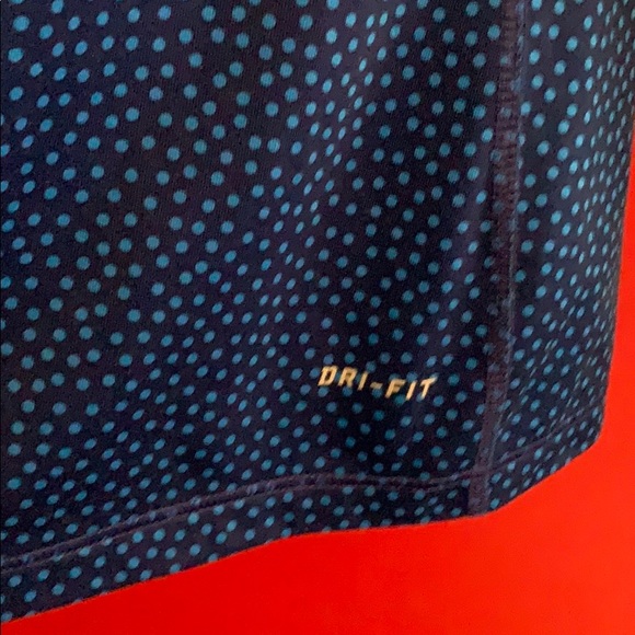 Nike Pro Dri-Fit Workout/Running Top - Picture 6 of 9